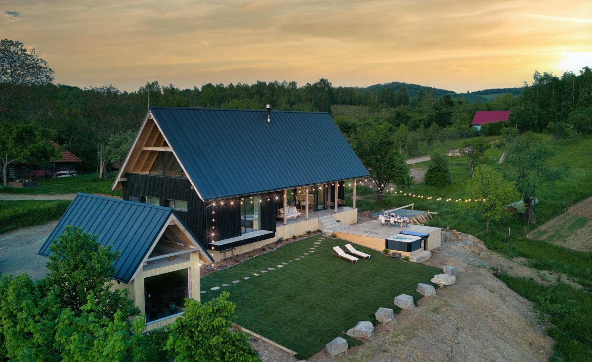 Hilltop Munteni Exterior photo